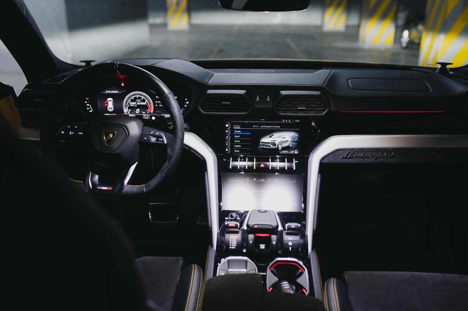 Lamborghini Urus, fotografia 4 di 4